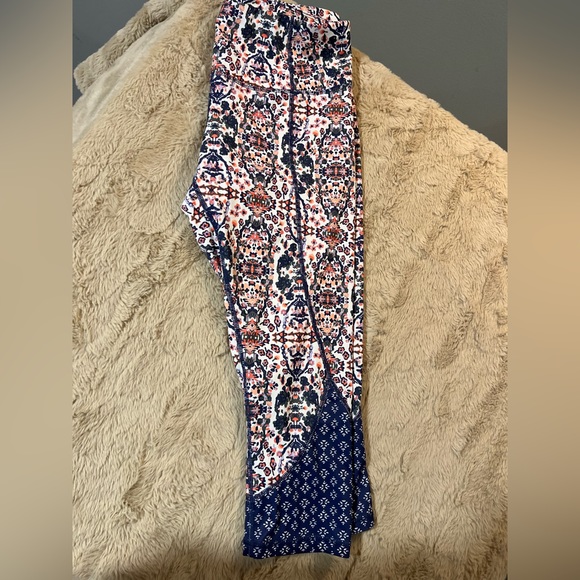 Apana Women’s Capri Leggings - Picture 1 of 4